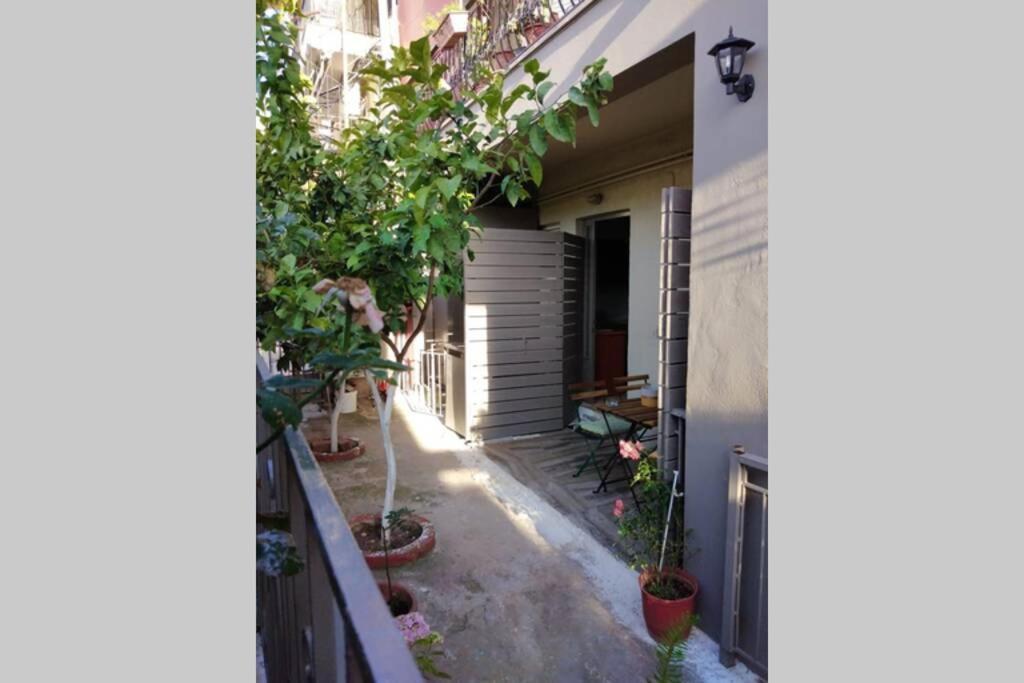 "Amelie" - Kalamata Centre Family Apartment Exterior photo